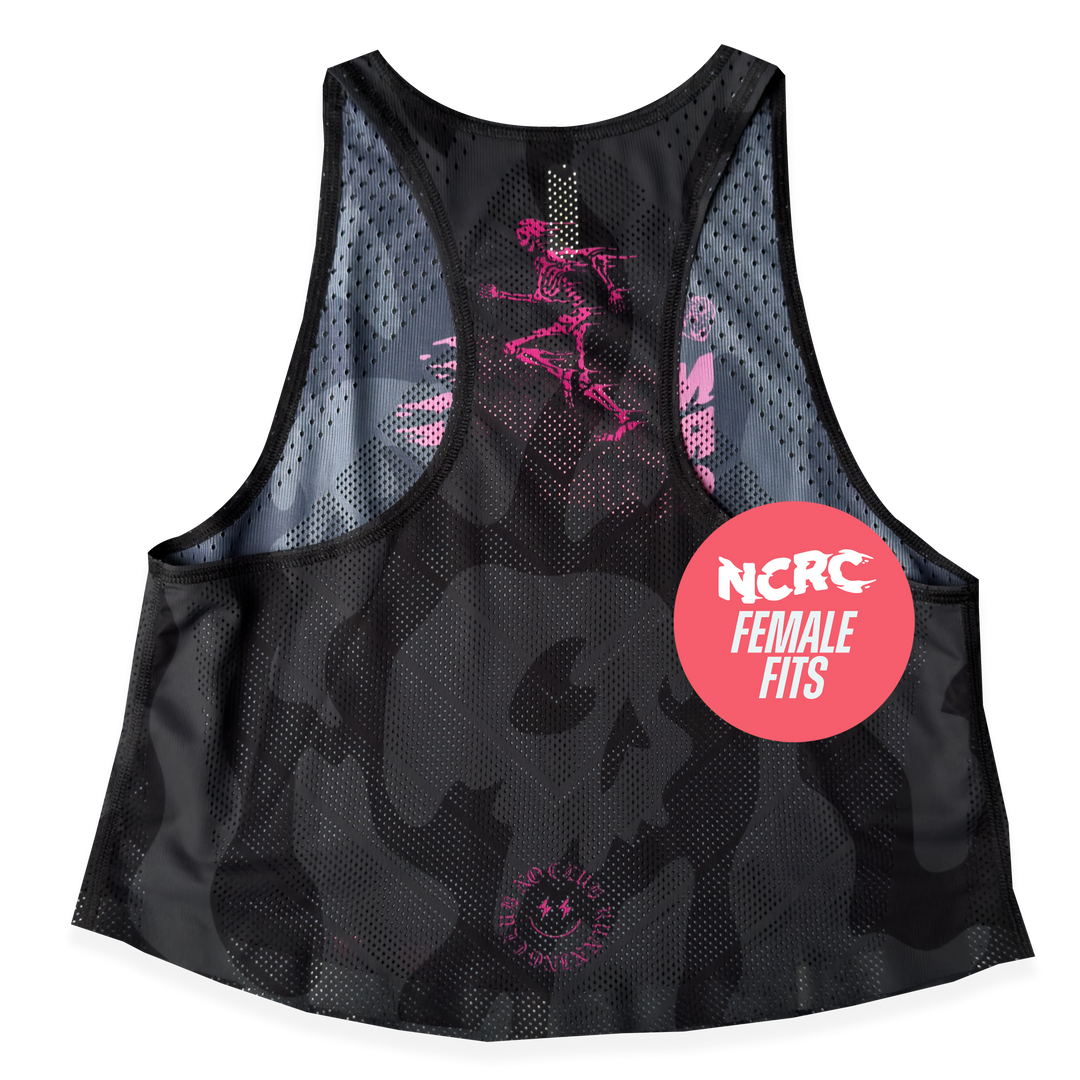 NCRC + : Female Fits - Race Day Loose Crop 2026 - Tonal Camo - Black/Fluro Pink
